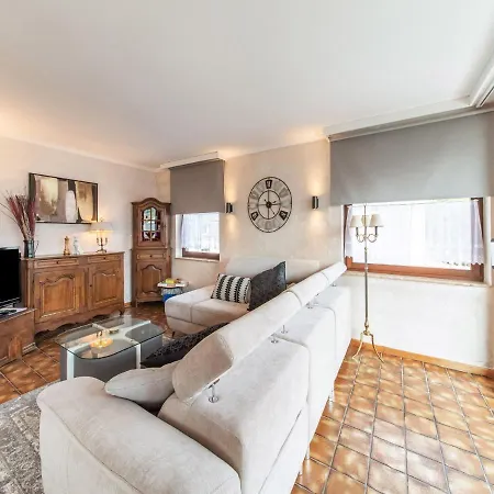 Beautiful For 7 Adults In Apartment *