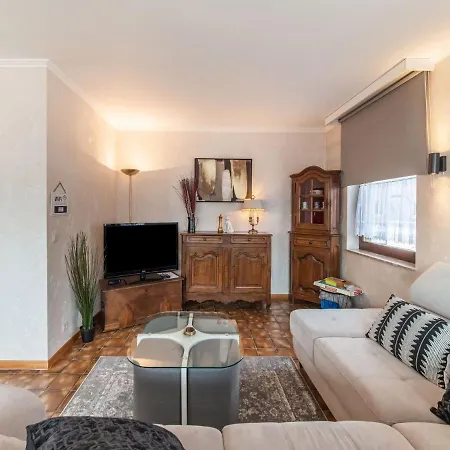 Beautiful For 7 Adults In Apartment